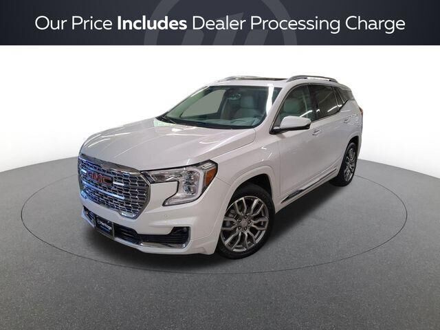 2022 GMC Terrain Denali — photo 1 of 9