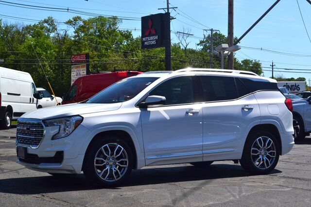 2022 GMC Terrain Denali — photo 1 of 13