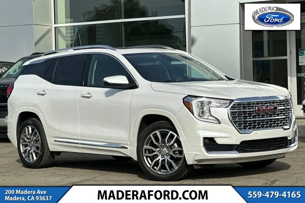 2022 GMC Terrain Denali — photo 1 of 26