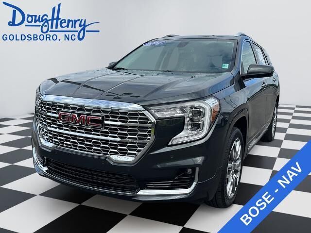 2022 GMC Terrain Denali — photo 1 of 13