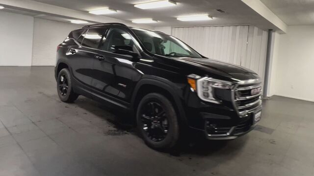 2024 GMC Terrain AT4