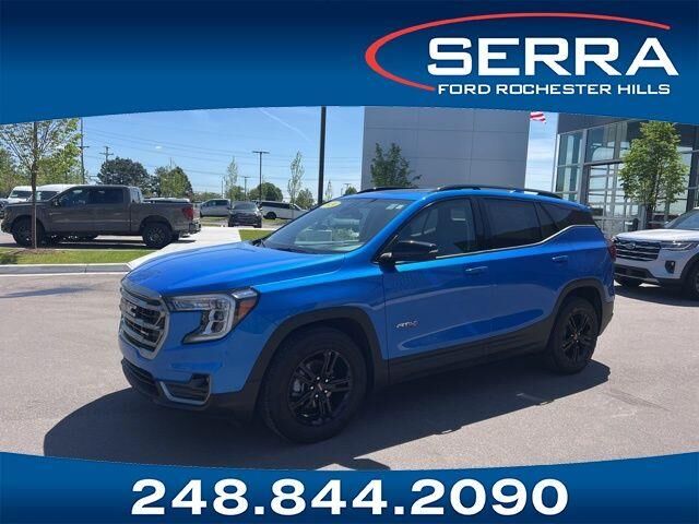 2024 GMC Terrain AT4 — photo 1 of 13
