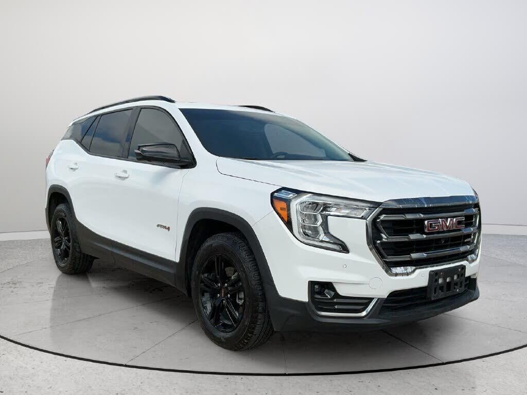 2024 GMC Terrain AT4 — photo 1 of 1