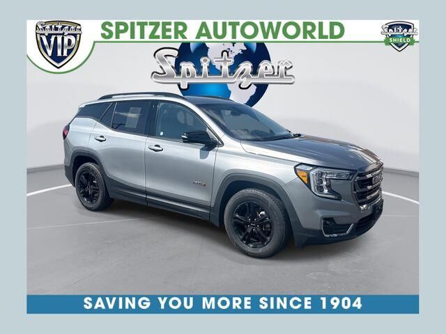 2023 GMC Terrain AT4 — photo 1 of 25