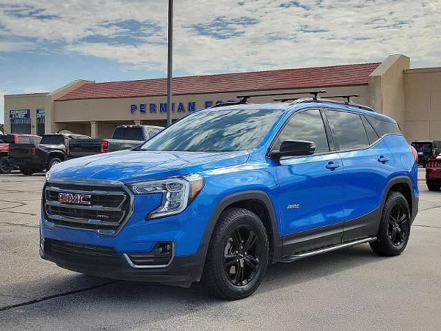 2024 GMC Terrain AT4 — photo 1 of 13