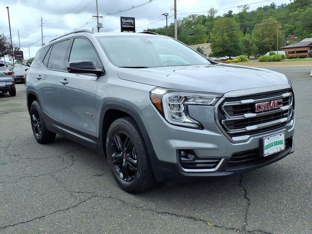 2024 GMC Terrain AT4