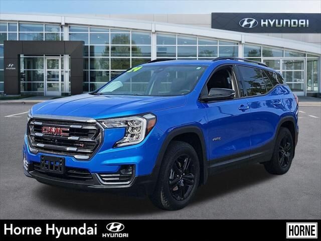 2024 GMC Terrain AT4 — photo 1 of 13