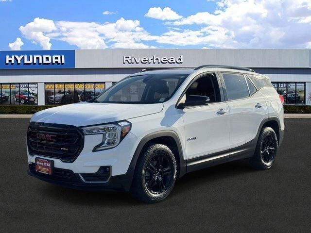 2023 GMC Terrain AT4 — photo 1 of 13