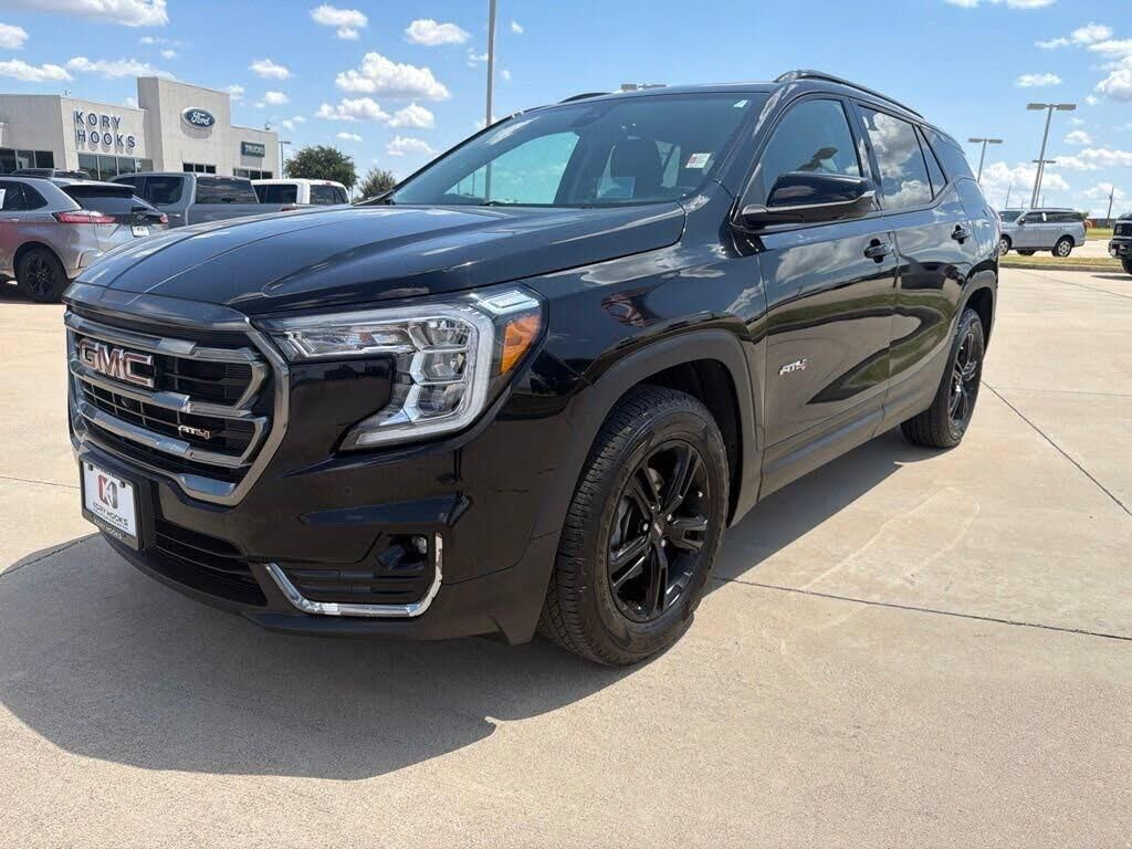2022 GMC Terrain AT4 — photo 1 of 1