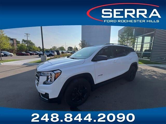 2022 GMC Terrain AT4 — photo 1 of 13