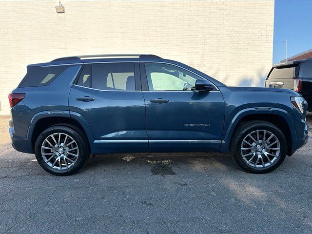 2026 GMC Terrain AWD Denali — photo 1 of 3