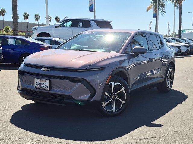 2025 Chevrolet Equinox EV LT — photo 1 of 2