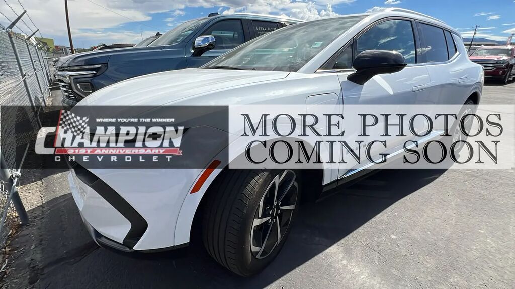2024 Chevrolet Equinox EV LT — photo 1 of 2