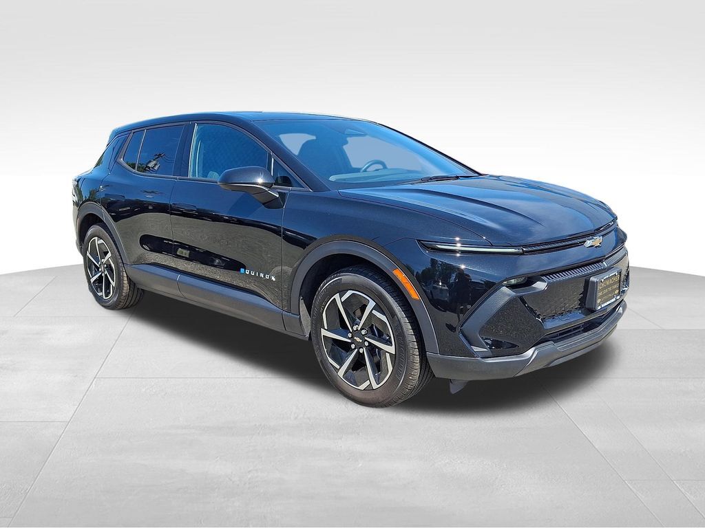 2026 Chevrolet Equinox EV LT — photo 1 of 13