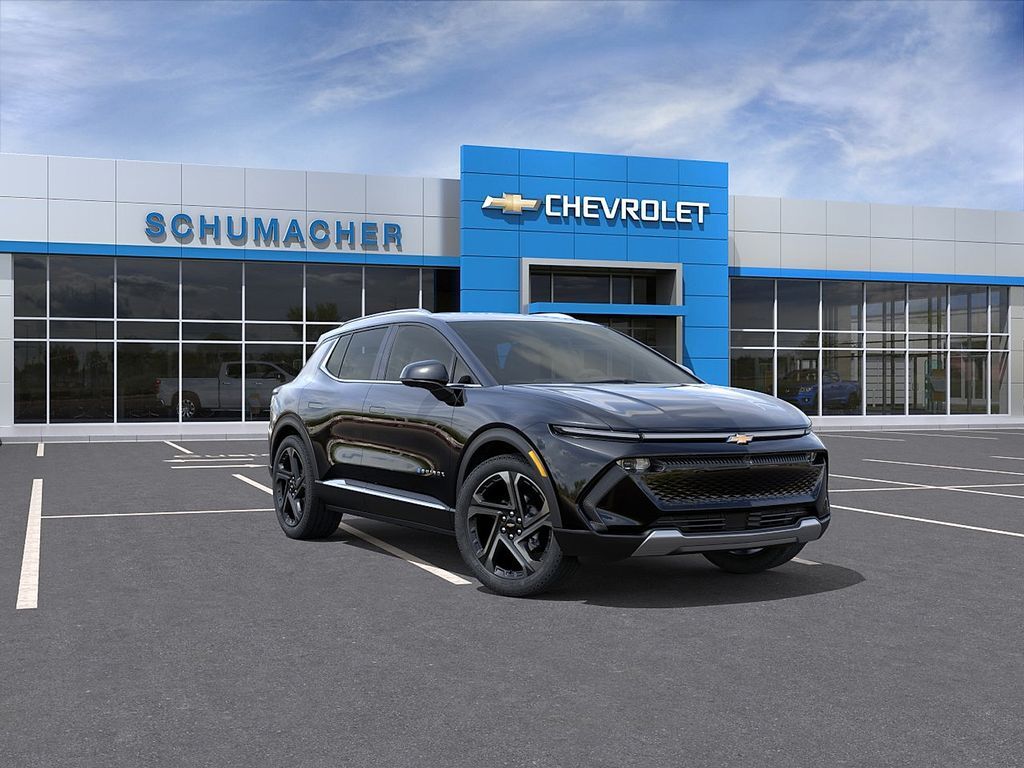 2026 Chevrolet Equinox EV LT — photo 1 of 13