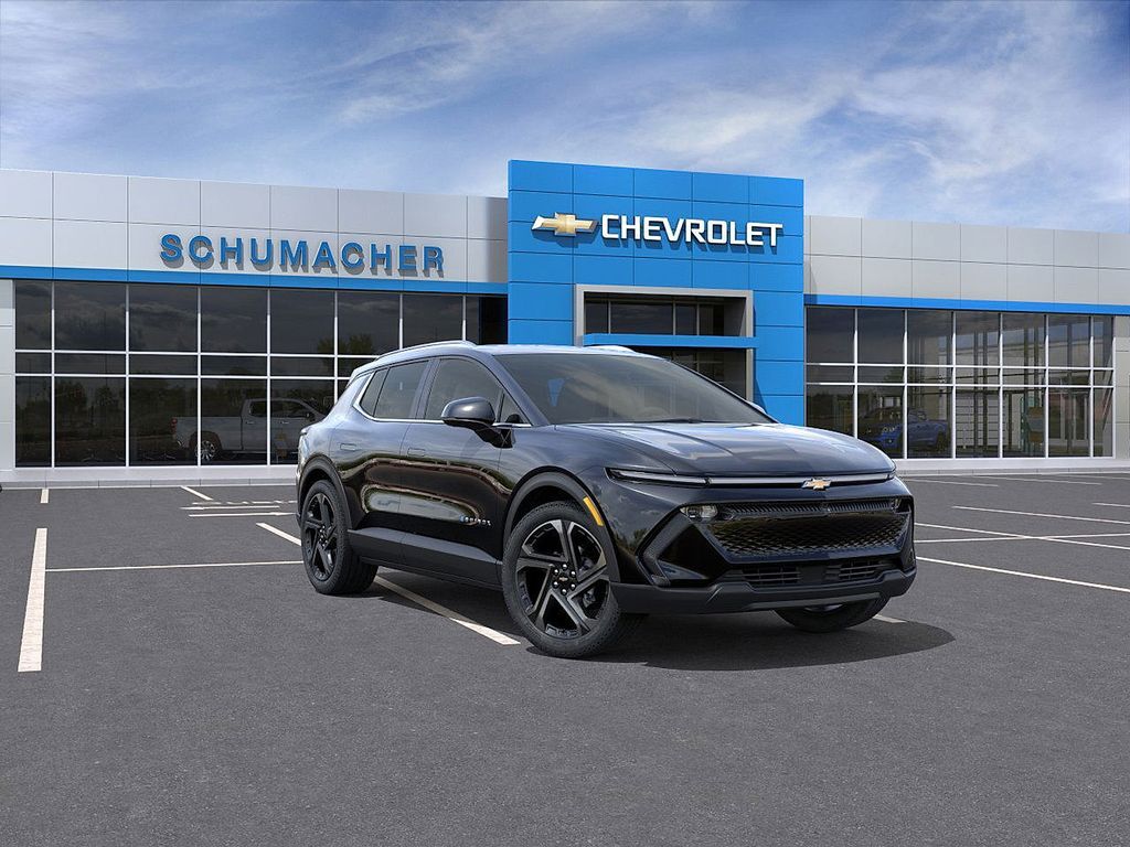 2026 Chevrolet Equinox EV LT — photo 1 of 2