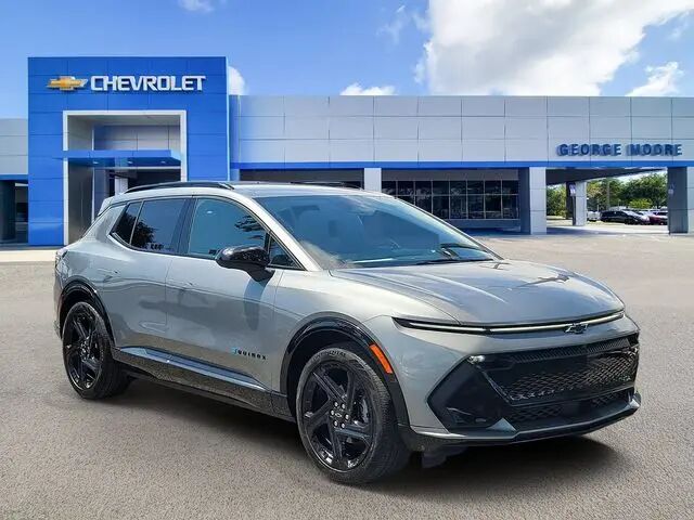 2024 Chevrolet Equinox EV RS — photo 1 of 35