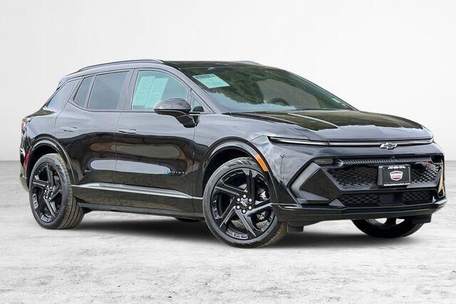 2025 Chevrolet Equinox EV RS — photo 1 of 11