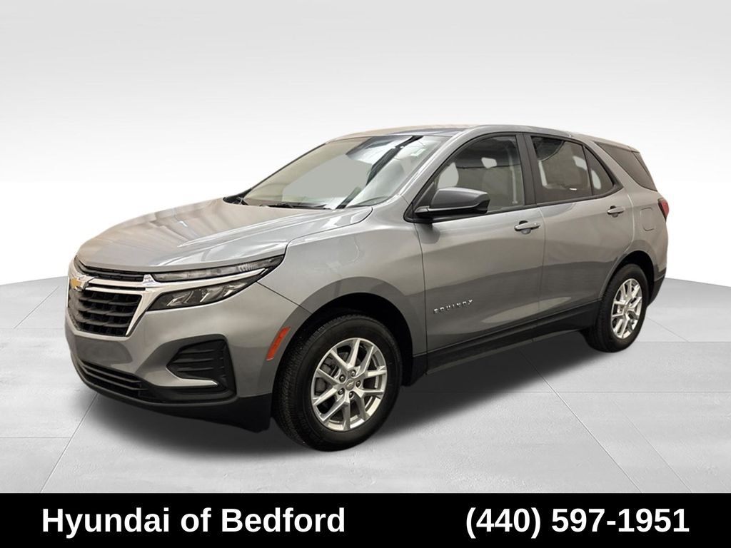 2023 Chevrolet Equinox LS — photo 1 of 27