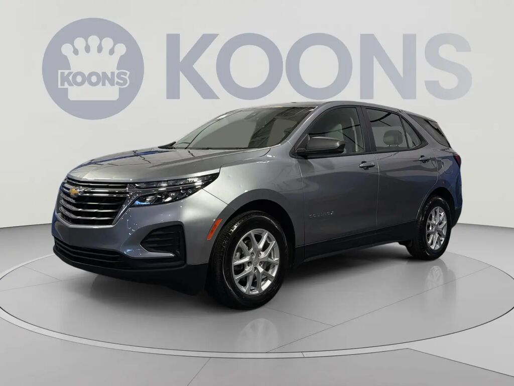 2024 Chevrolet Equinox LS — photo 1 of 13
