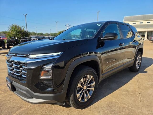2026 Chevrolet Equinox LT — photo 1 of 14