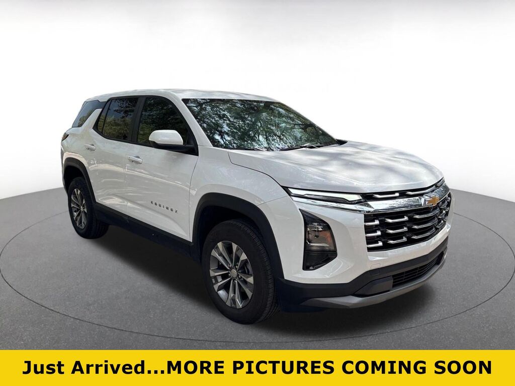 2025 Chevrolet Equinox FWD LT — photo 1 of 23