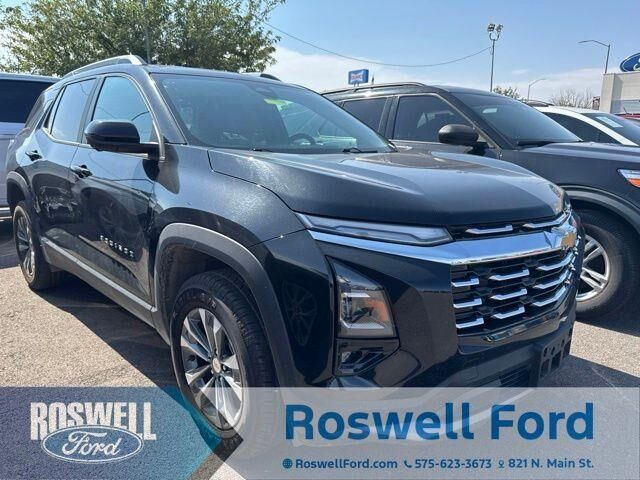 2025 Chevrolet Equinox LT — photo 1 of 19