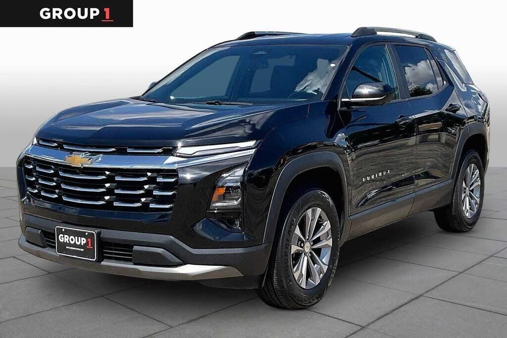 2025 Chevrolet Equinox LT — photo 1 of 1