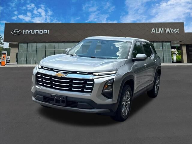 2025 Chevrolet Equinox LT — photo 1 of 26