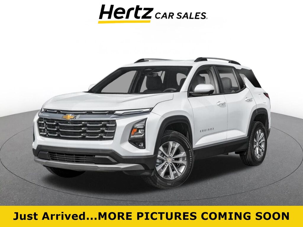 2025 Chevrolet Equinox FWD LT — photo 1 of 17