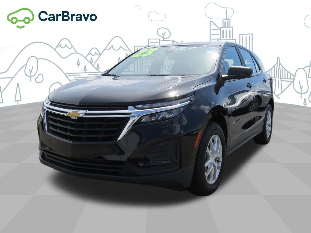 2023 Chevrolet Equinox LS — photo 1 of 6