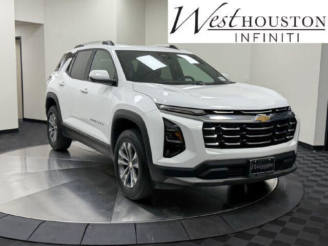 2025 Chevrolet Equinox LT — photo 1 of 13