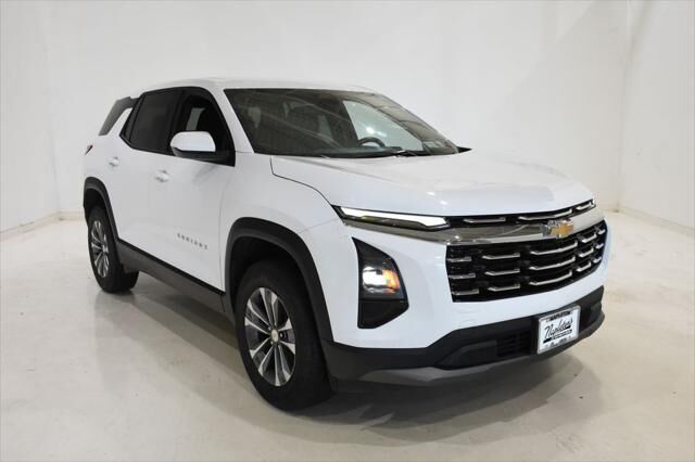 2025 Chevrolet Equinox LT — photo 1 of 7