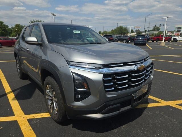 2025 Chevrolet Equinox LT — photo 1 of 13