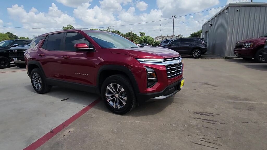 2026 Chevrolet Equinox LT — photo 1 of 7