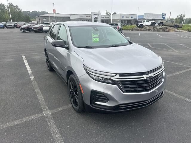 2024 Chevrolet Equinox LS — photo 1 of 13