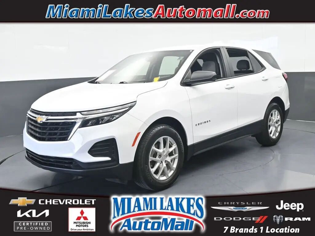 2023 Chevrolet Equinox LS — photo 1 of 13