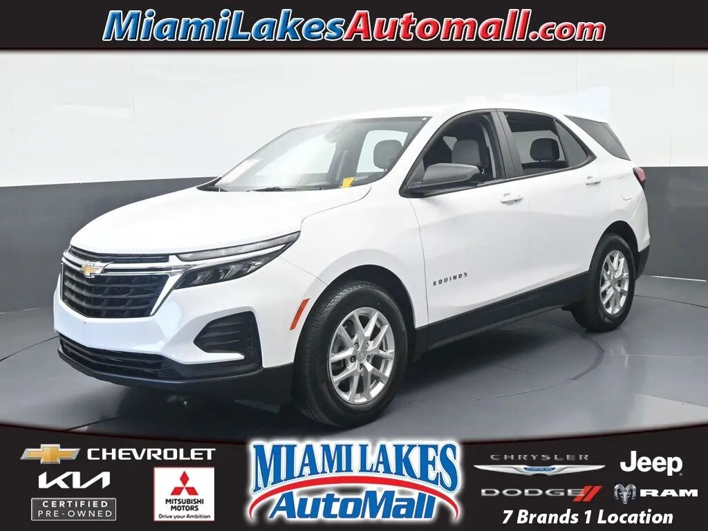 2023 Chevrolet Equinox LS — photo 1 of 13