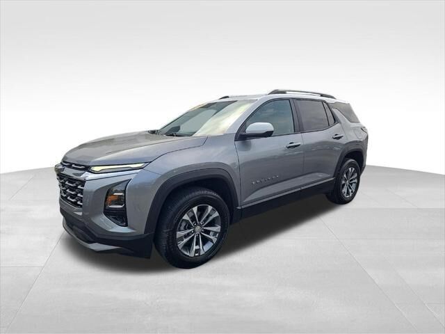 2025 Chevrolet Equinox LT — photo 1 of 13