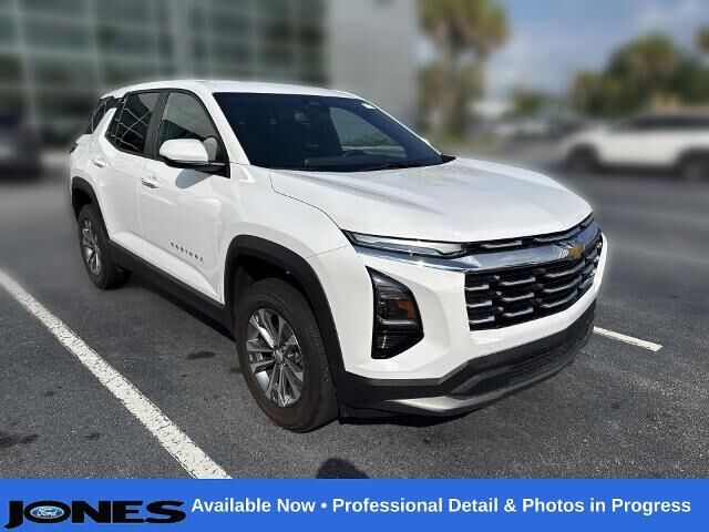2025 Chevrolet Equinox LT — photo 1 of 26