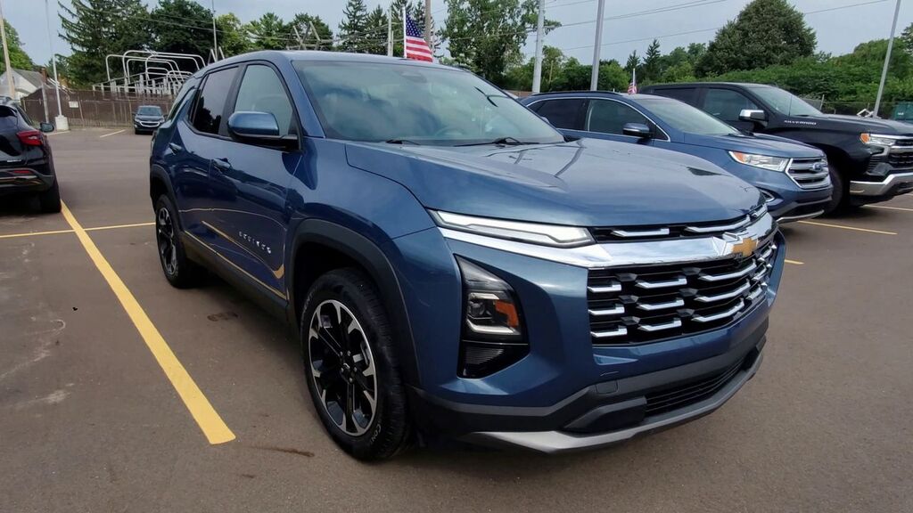 2026 Chevrolet Equinox LT — photo 1 of 7