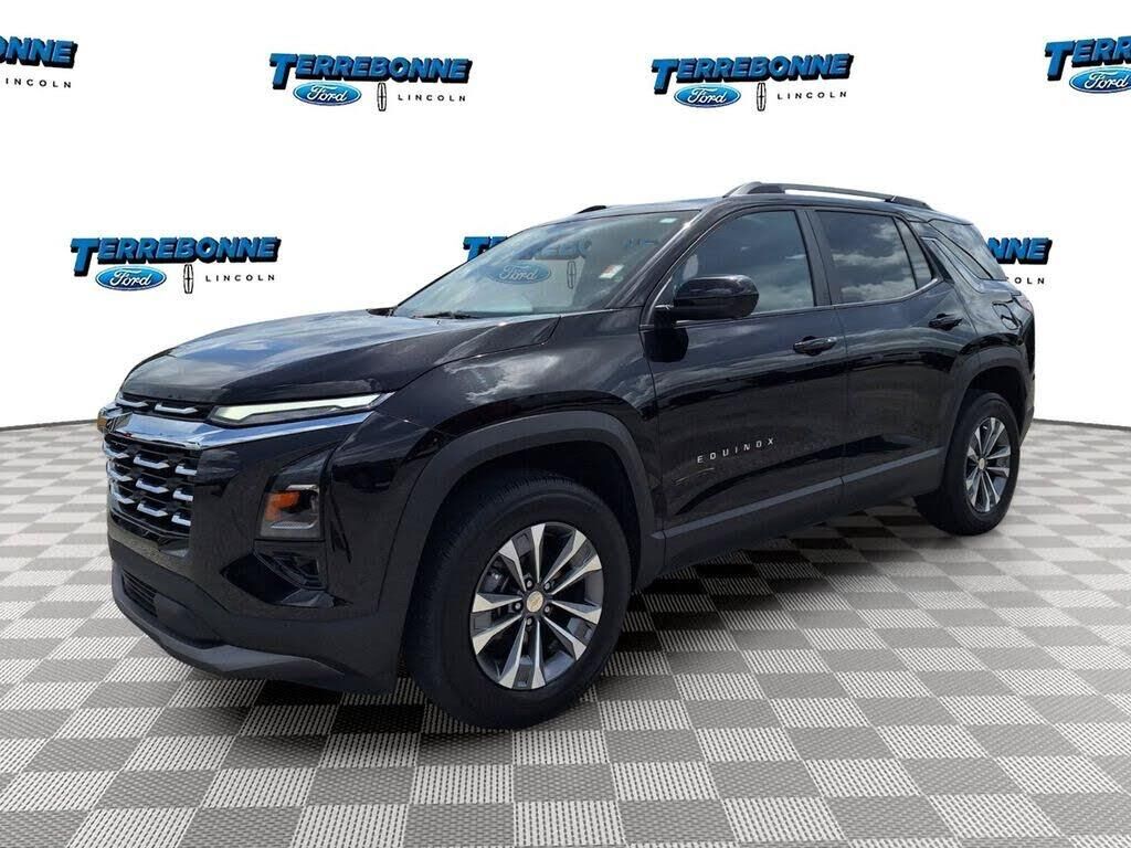 2025 Chevrolet Equinox LT — photo 1 of 1