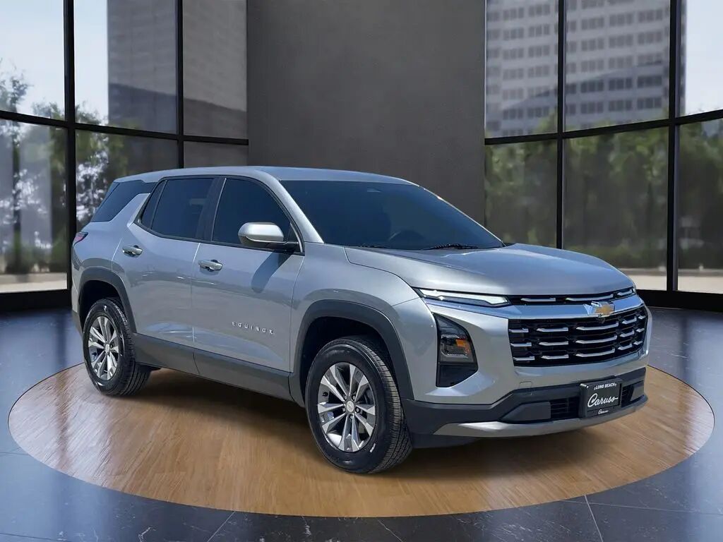 2026 Chevrolet Equinox LT — photo 1 of 13
