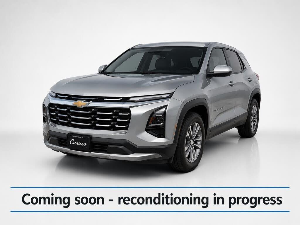2026 Chevrolet Equinox LT — photo 1 of 17