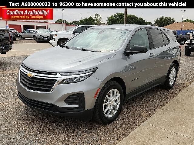 2023 Chevrolet Equinox LS — photo 1 of 24