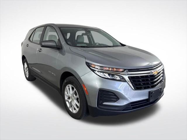 2023 Chevrolet Equinox LS — photo 1 of 37