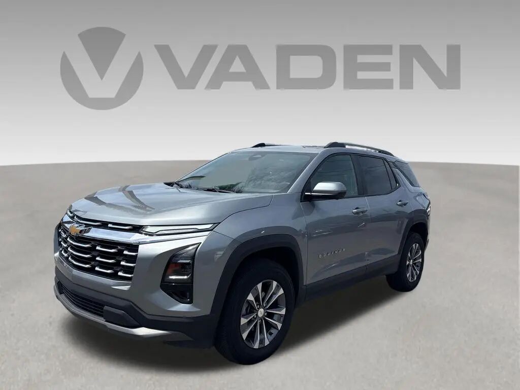 2025 Chevrolet Equinox LT — photo 1 of 3