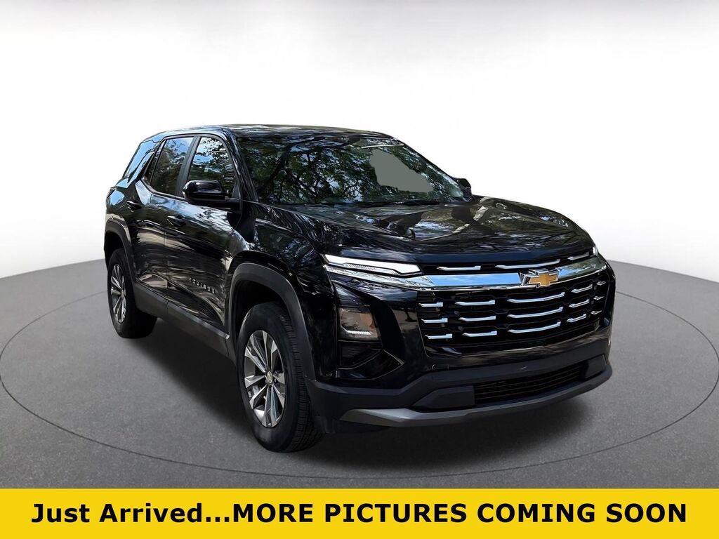2025 Chevrolet Equinox FWD LT — photo 1 of 2