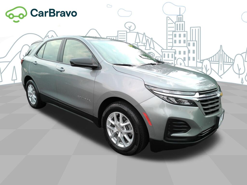 2023 Chevrolet Equinox LS — photo 1 of 7