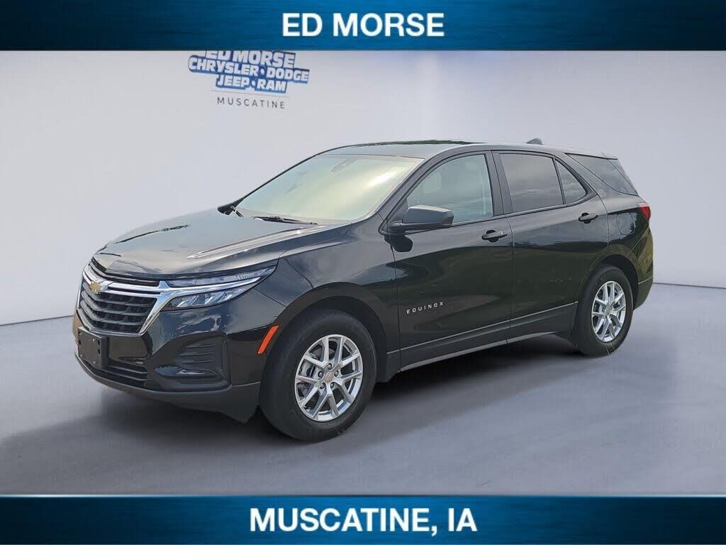 2024 Chevrolet Equinox LS — photo 1 of 1
